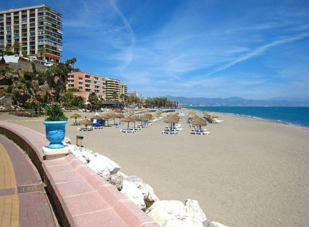 Apartamento Torremolinos 5 Personas + Parking + Piscina Todo El Ano Exterior photo